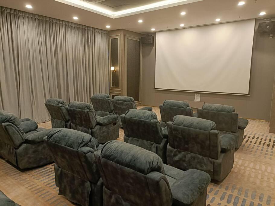 דירות ג'והור בהרו Sky Trees 4 Guests High Floor Smart Tv Garden View A1801 מראה חיצוני תמונה