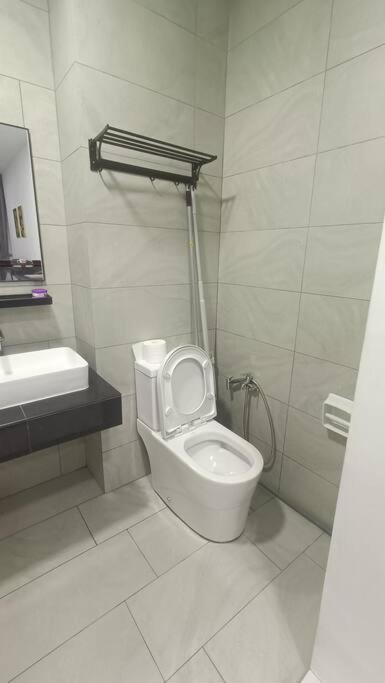 דירות ג'והור בהרו Sky Trees 4 Guests High Floor Smart Tv Garden View A1801 מראה חיצוני תמונה
