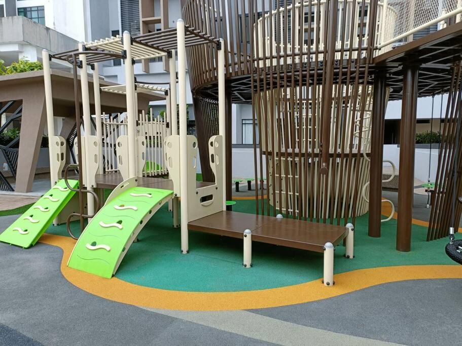 דירות ג'והור בהרו Sky Trees 4 Guests High Floor Smart Tv Garden View A1801 מראה חיצוני תמונה